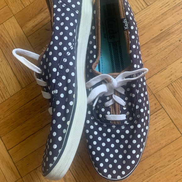 Keds Navy Blue Polka Dot Sneakers Size 8.5 - Picture 3 of 5